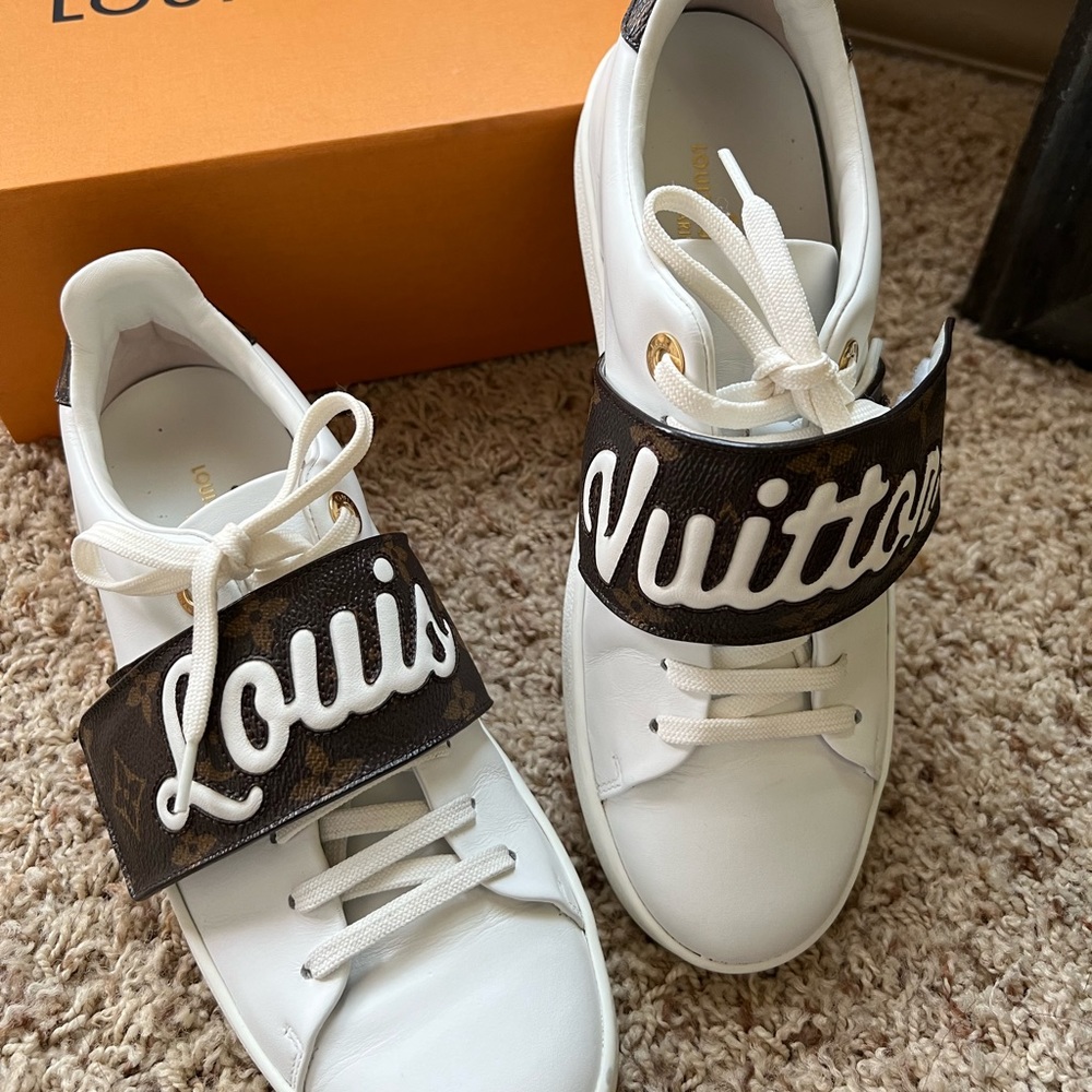 Louis Vuitton FR Sneakers. Size 36 1/2. W/h, dust bags & extra LV shoe laces